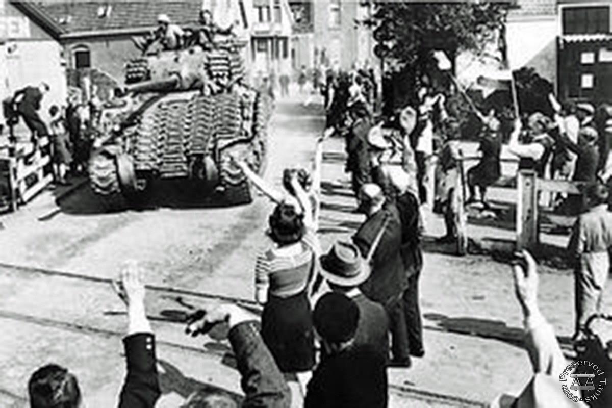 Ede welcomes its liberators, photo from Historisch Museum Ede