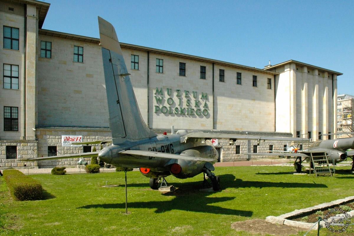 Main building, photo by VargaA
