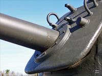 Close-up of mantlet